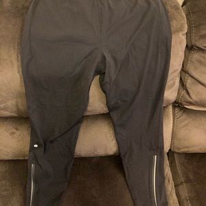 Lululemon Surge Joggers (Size: S)